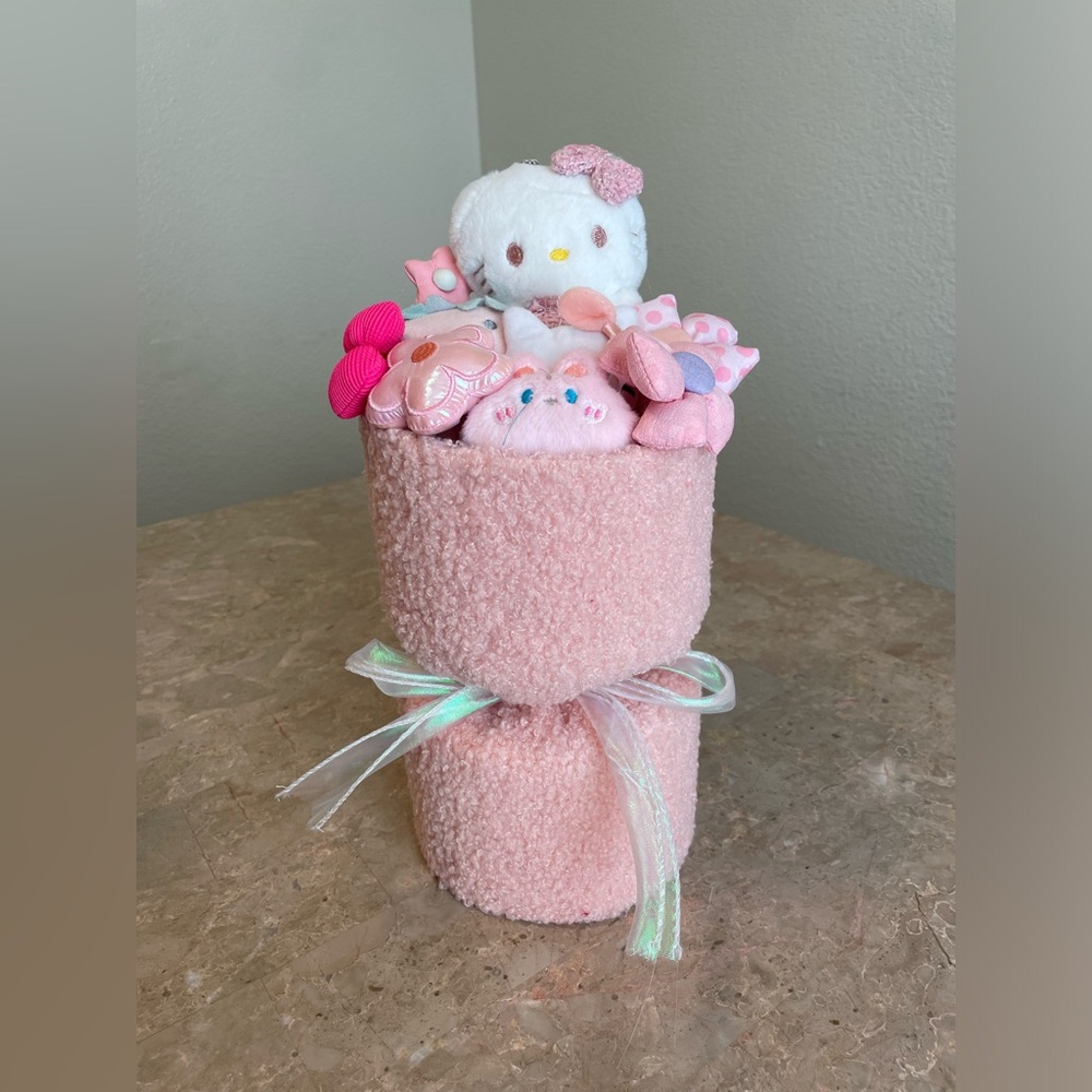 Hello Kitty bouquet